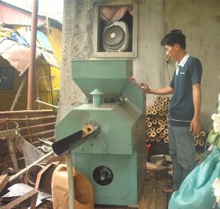 Sử dụng củi trấu thay thế nhiên liệu truyền thống